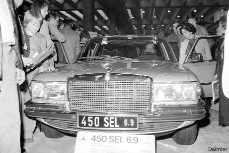 110822-Mercedes450SEL69-launch-461